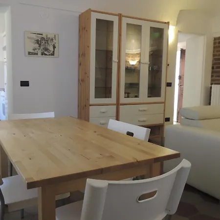 La Casa Di Cocca Apartment Alba  Room photo